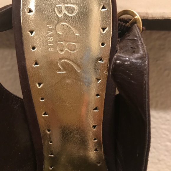 Dark brown suede BCBG heels - Picture 3 of 4